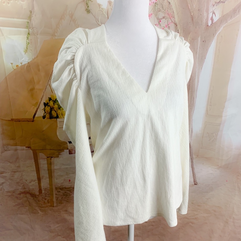 NEW Rebecca Taylor knit top with shirred shoulders - Picture 2 of 9